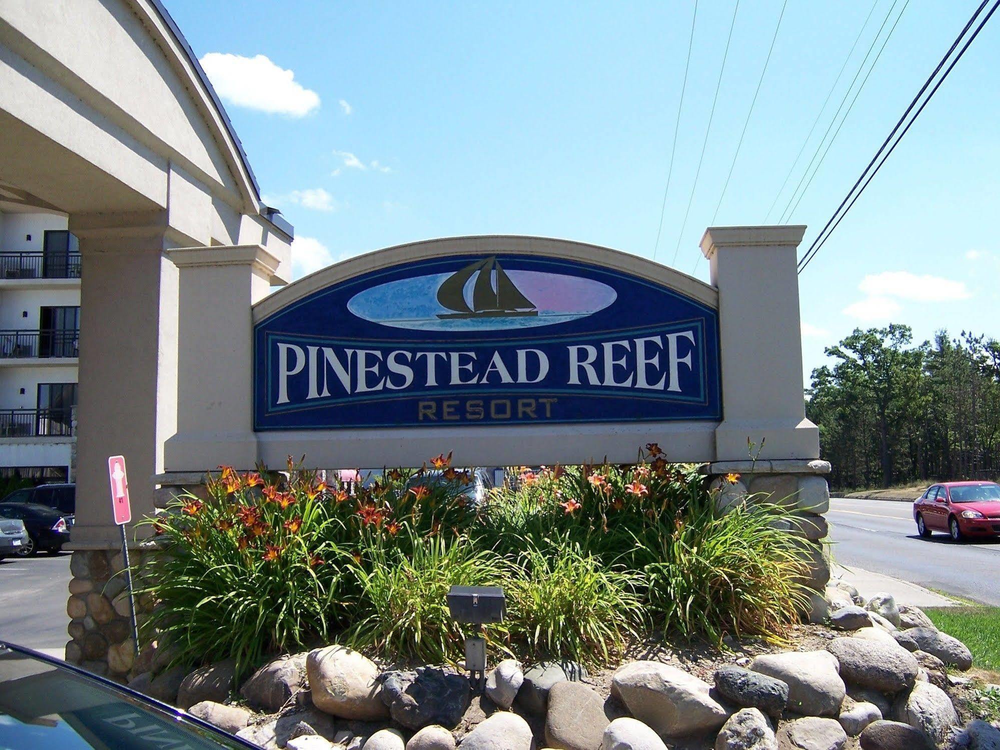 Pinestead Reef Resort Traverse City Esterno foto