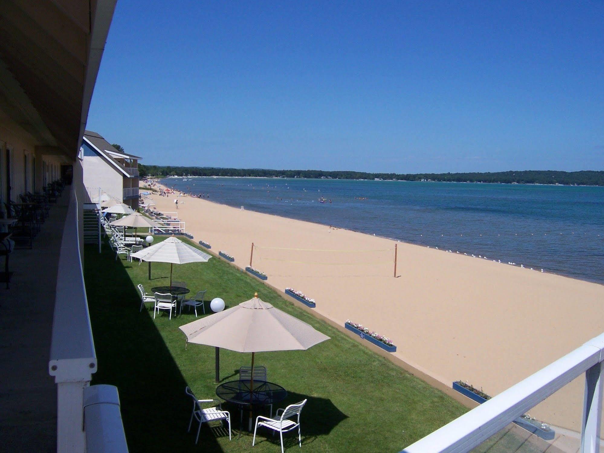Pinestead Reef Resort Traverse City Esterno foto